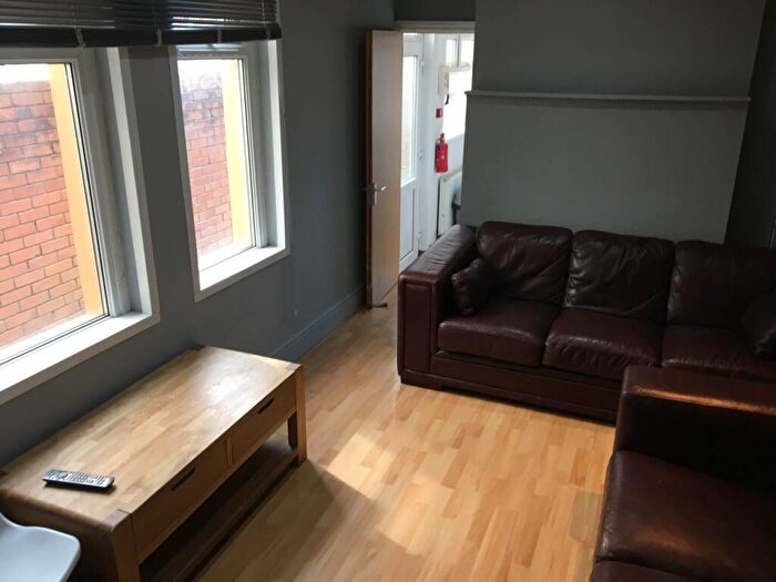 6 Bedroom House To Rent In Monthermer Road, Cathays, CF24