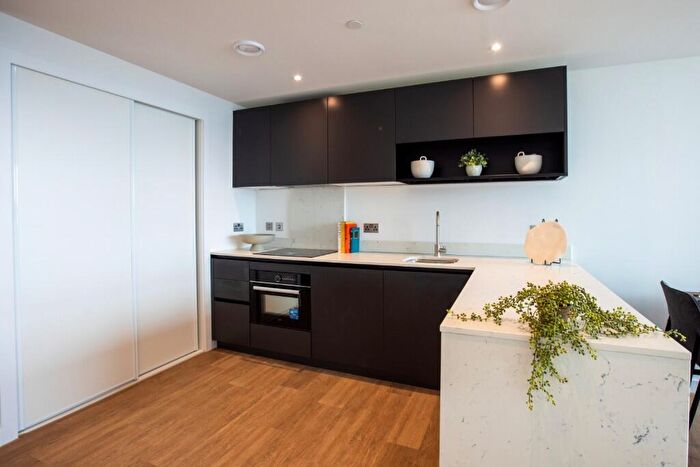 1 Bedroom Apartment To Rent In The Octagon, Birmingham, B3