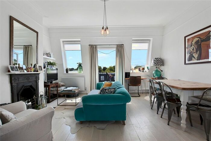 2 Bedroom Flat To Rent In Oxberry Avenue, Parsons Green, SW6