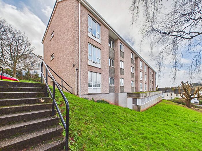 2 Bedroom Flat For Sale In Willis Court, Shirburn Road, Torquay, TQ1