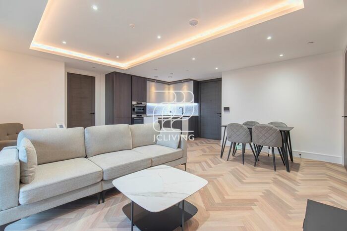 2 Bedroom Flat To Rent In Brigade Mews, London, SE1