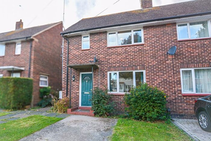 2 Bedroom Semi-Detached House For Sale In Norwich Avenue, Southend-On-Sea, SS2