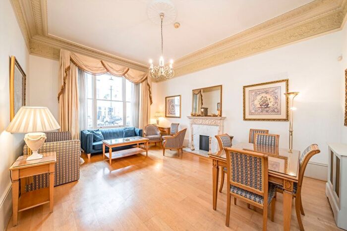 2 Bedroom Flat To Rent In Queen's Gate Terrace, South Kensington, SW7
