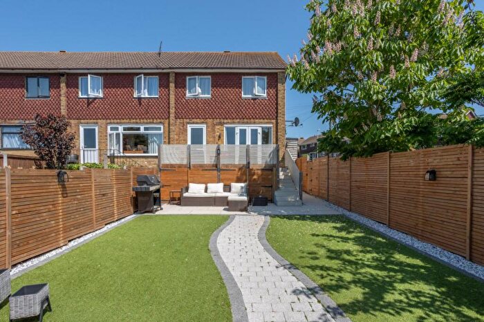 2 Bedroom End Of Terrace House For Sale In Selborne Road, Margate, CT9