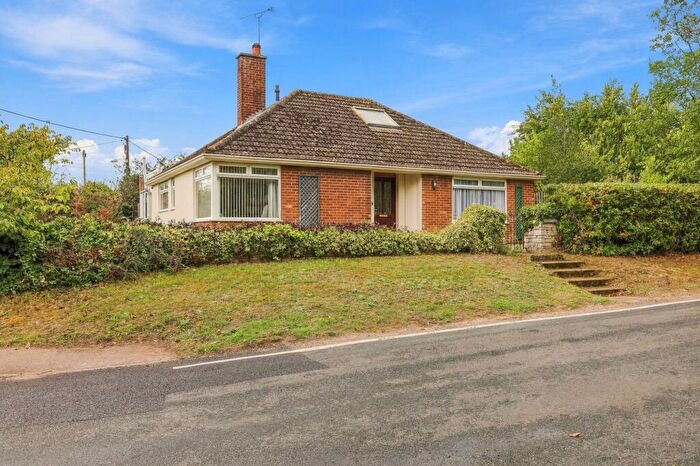 4 Bedroom Detached Bungalow For Sale In Sandy Lane, Woodbridge, IP12