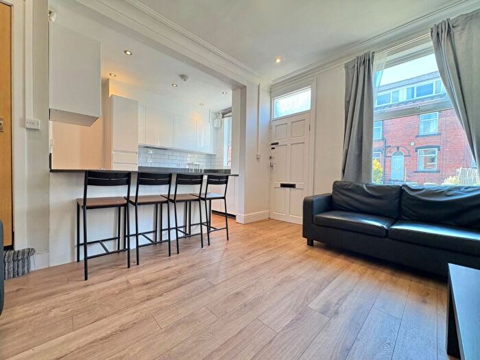 4 Bedroom Terraced House To Rent In Beechwood Terrace, Burley, Leeds, LS4