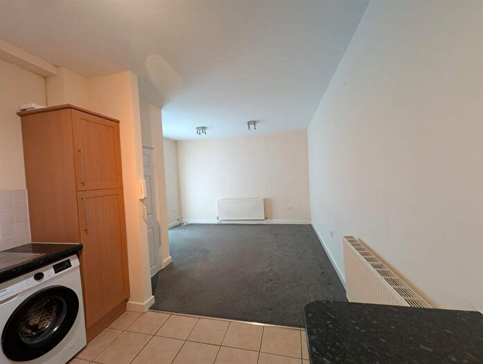 1 Bedroom End Terrace House To Rent In Upperton Road, Leicester, LE3