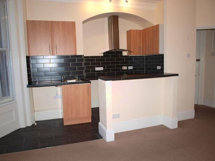 1 Bedroom Flat To Rent In Kirkley Cliff, Lowestoft, NR33