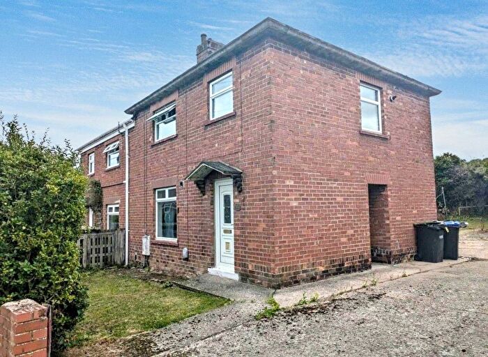 3 Bedroom Semi-detached House For Sale In Derby Crescent, Consett, DH8