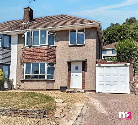 3 Bedroom Semi-Detached House For Sale In Glanwern Avenue, Newport, NP19
