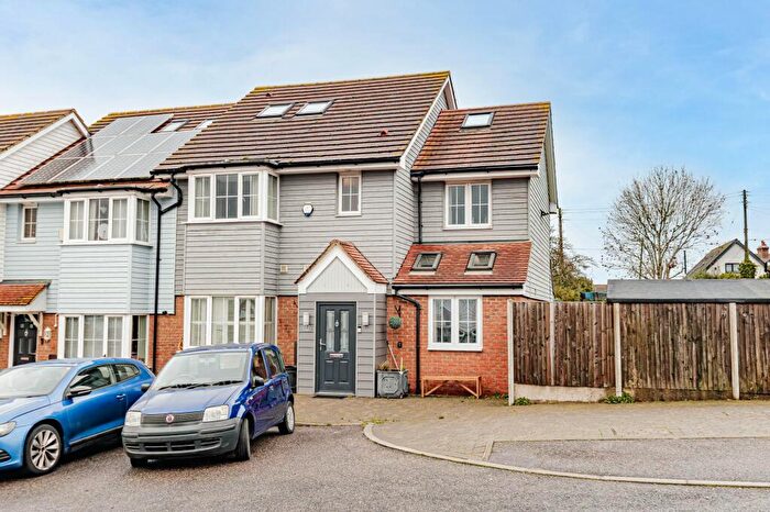 6 Bedroom End Of Terrace House For Sale In St. Pauls Crescent, Boughton-Under-Blean, ME13