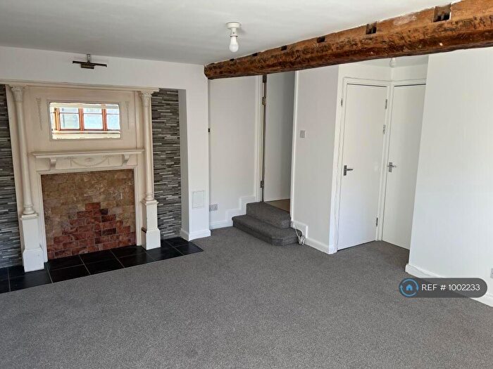 2 Bedroom Flat To Rent In Backway Road, Bicester, OX26