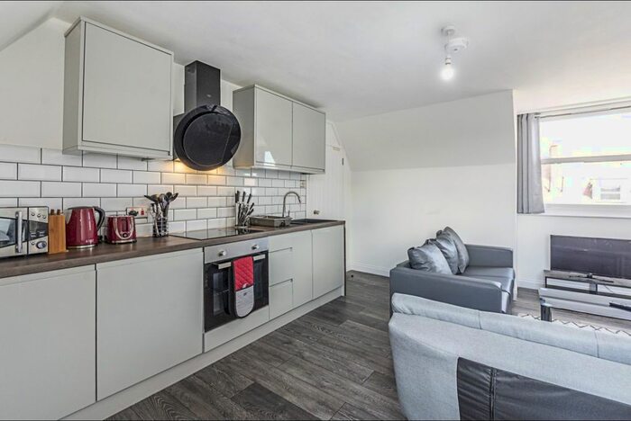 2 Bedroom Flat To Rent In Homerton High Street, London, E9