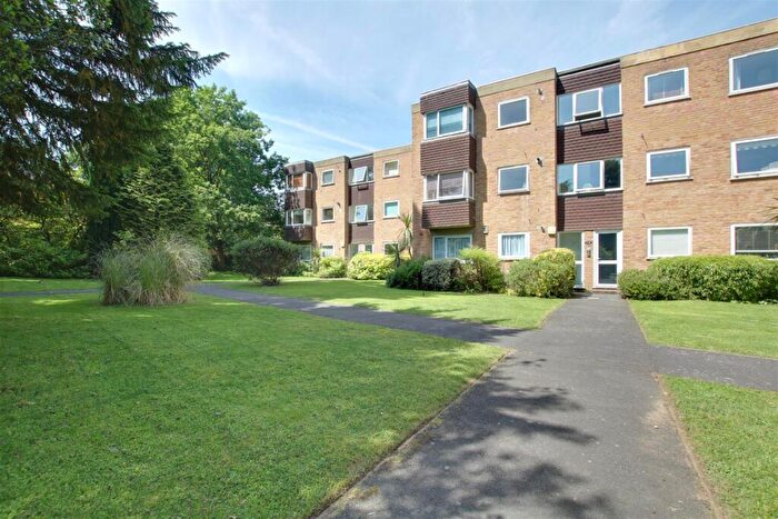 1 Bedroom Flat To Rent In Kemnal Road, BR7