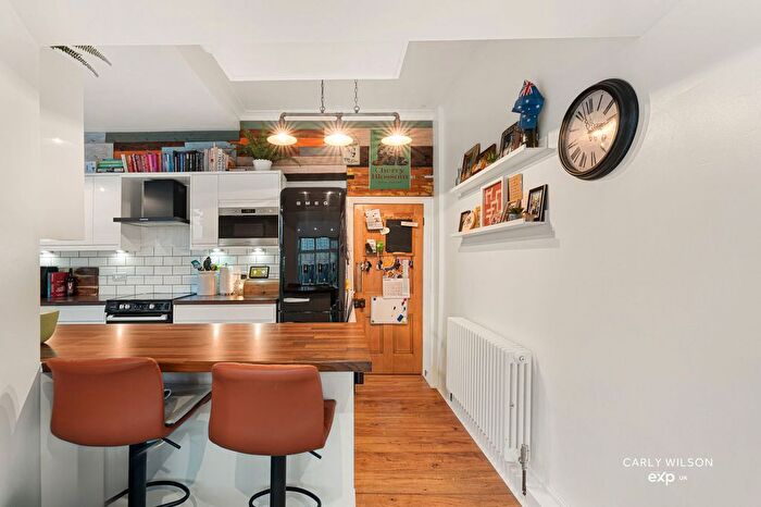 3 Bedroom Town House For Sale In Old Hall Drive, Bramley, Rotherham, S66