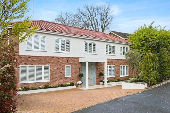 4 Bedroom Detached House To Rent In Bramble Rise, Cobham, Surrey, KT11
