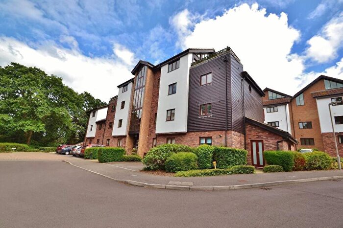 2 Bedroom Flat For Sale In Ferndown, BH22