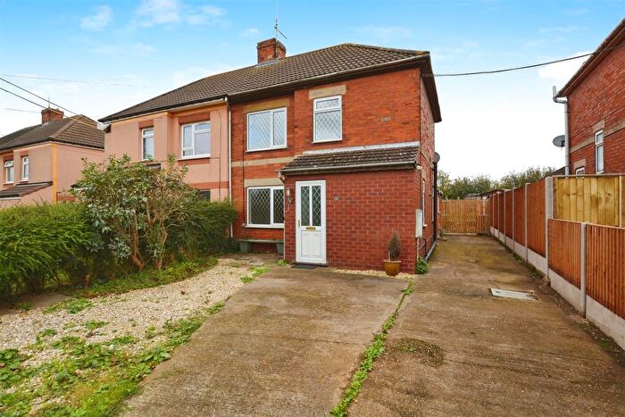 3 Bedroom Semi-Detached House For Sale In Thealby Lane, Thealby, DN15
