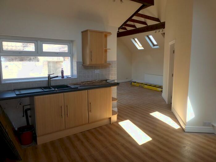 Flat To Rent In Lynton Road, Hillside, Southport, Merseyside., PR8
