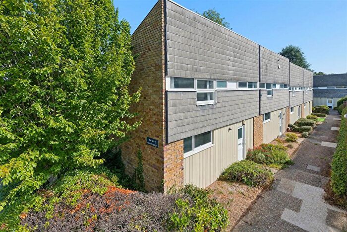 3 Bedroom End Of Terrace House For Sale In Knights Croft, New Ash Green, DA3