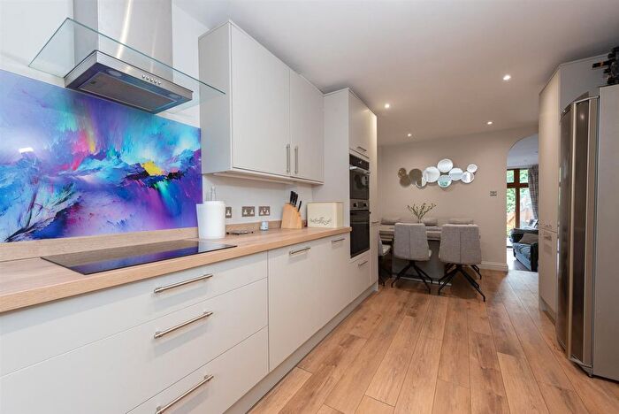 4 Bedroom Terraced House For Sale In Sycamore Way, Teddington, TW11