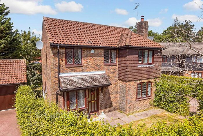 4 Bedroom Detached House For Sale In Ashurst Drive, Worth, Crawley, West Sussex, RH10