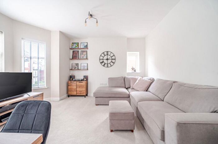1 Bedroom Flat For Sale In Hill Lane, Shirley, Southampton, Hampshire, SO15