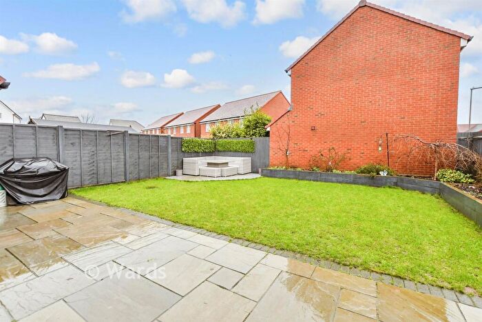 3 Bedroom Detached House For Sale In Cornflower Avenue, Hythe, Kent, CT21