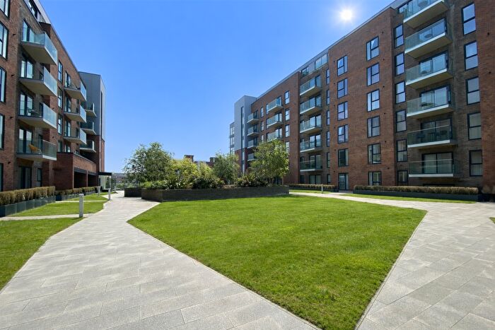 2 Bedroom Apartment For Sale In Avonside House, East Station Road, Fletton Quays, Peterborough, PE2
