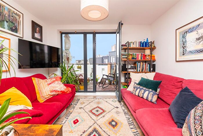 1 Bedroom Flat For Sale In Carmen Beckford Street, Bristol, BS1