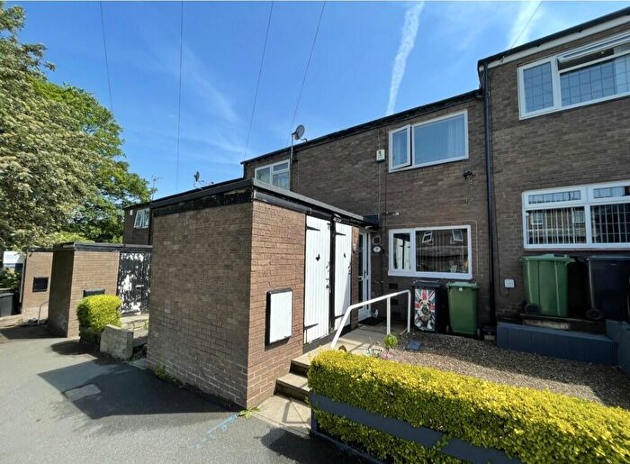 2 Bedroom Town House For Sale In Bell Lane, Bramley, LS13