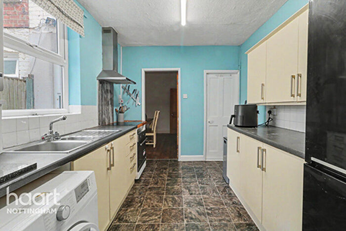 3 Bedroom Terraced House To Rent In Pullman Road, Nottingham, NG2