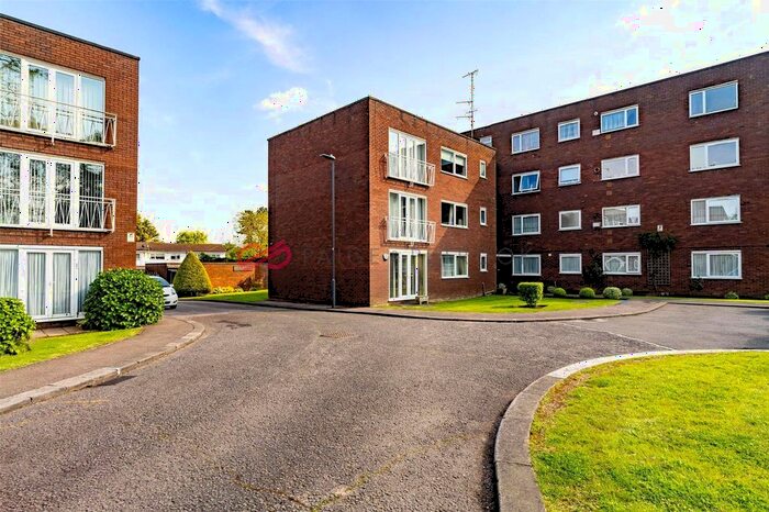2 Bedroom Flat To Rent In Derby House, Chesswood Way, Pinner, Middlesex, HA5