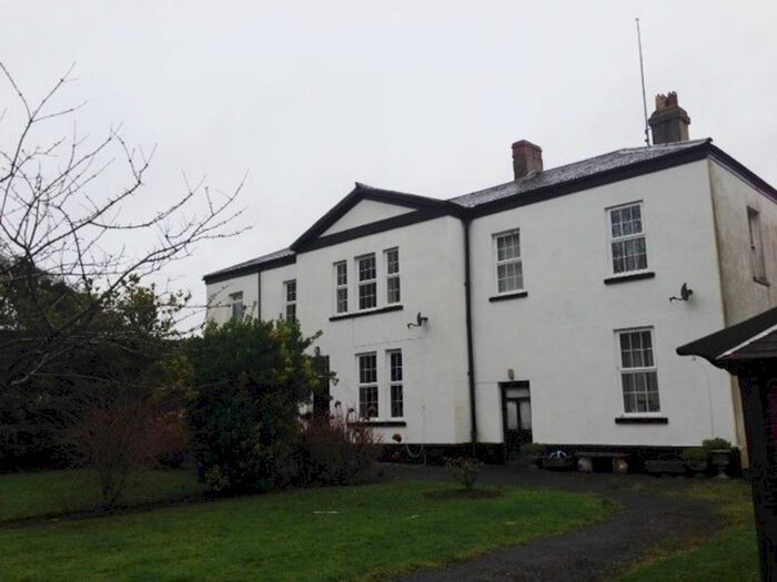 2 Bedroom Flat To Rent In Higher Winsford, Bideford, Devon EX39