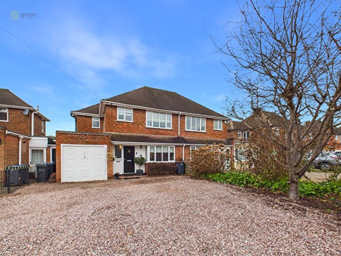3 Bedroom Semi-Detached House For Sale In Whitehouse Common Road, Sutton Coldfield, B75