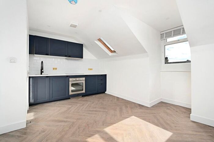 1 Bedroom Apartment To Rent In Portland Road, Hove, BN3