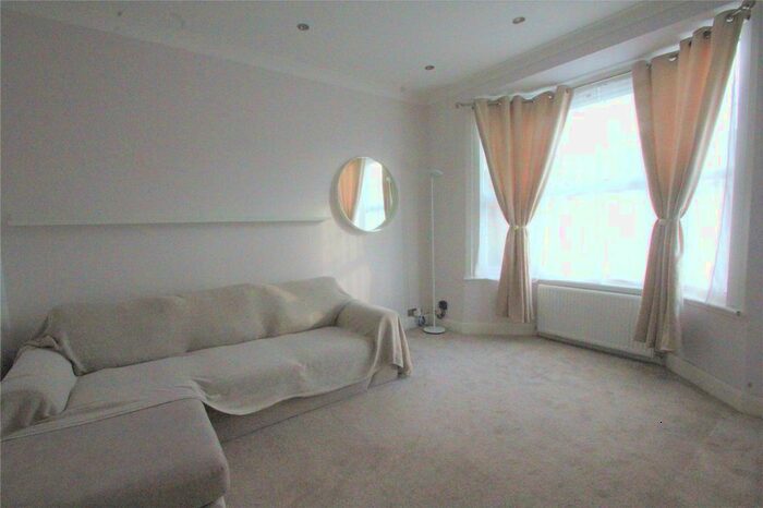 2 Bedroom Maisonette To Rent In Grange Avenue, London, N12
