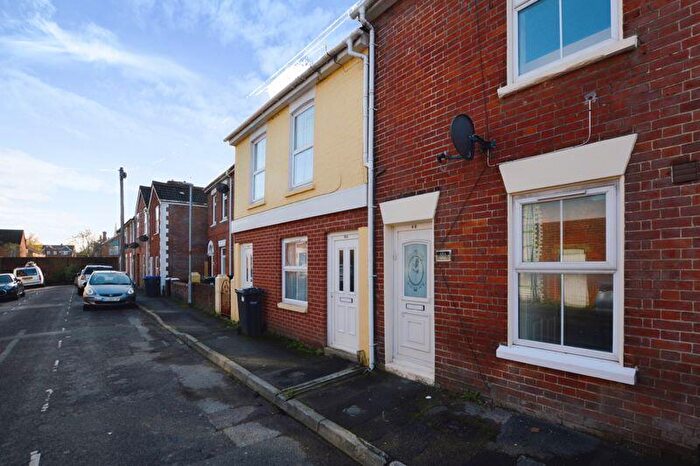 1 Bedroom Flat To Rent In Meadow Road, Salisbury, SP2