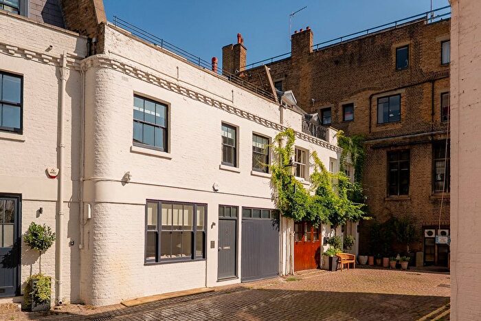 5 Bedroom Mews For Sale In Lancaster Mews, Bayswater, London, W2