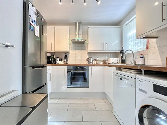 2 Bedroom Bungalow For Sale In Nightingale Drive, Weymouth, DT3