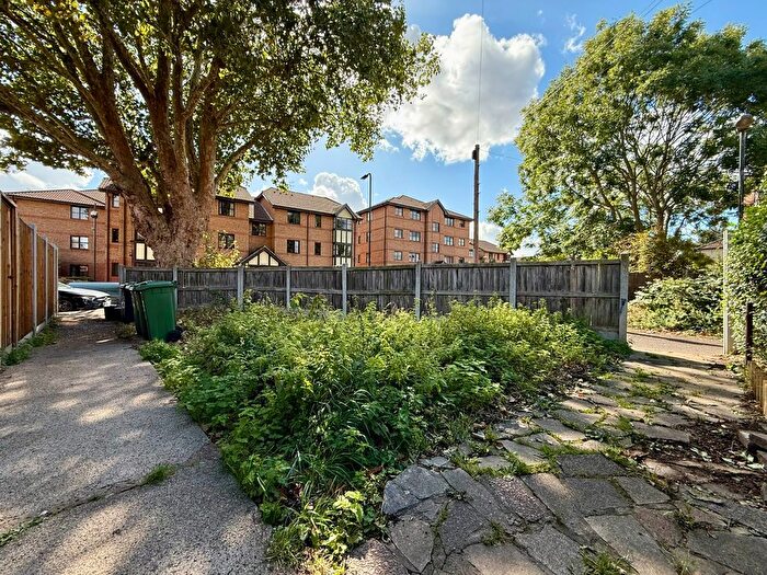 1 Bedroom Flat For Sale In Higham Street, Walthamstow, E17