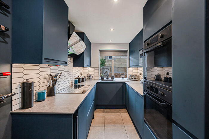 1 Bedroom Apartment For Sale In Durley Park, Bath, BA2