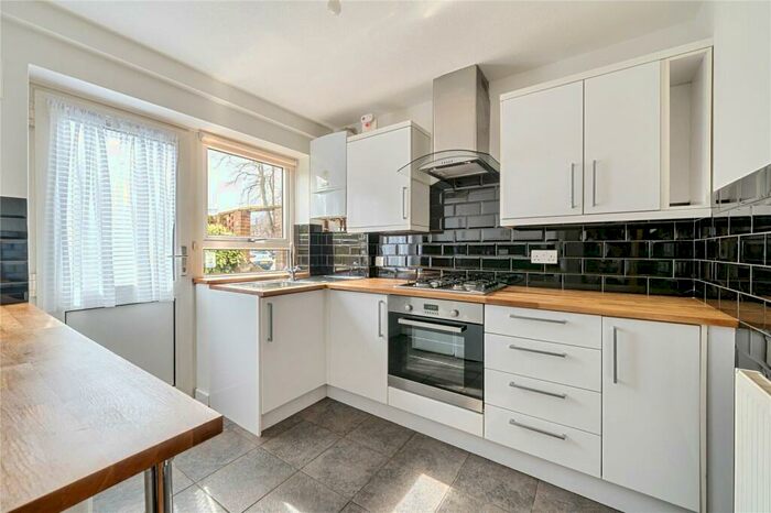 Studio To Rent In Ashcroft, High Street, London, N14