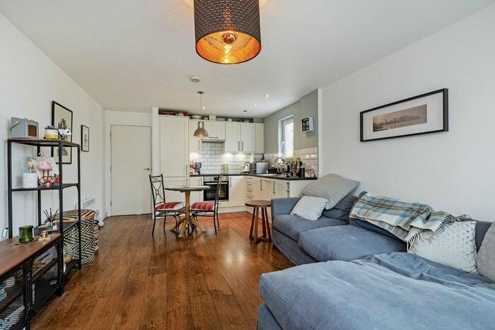 1 Bedroom Flat To Rent In Osiers Road, London, SW18