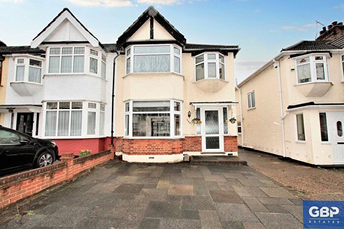 3 Bedroom Semi Detached House To Rent In Carlton Road, Romford, RM2