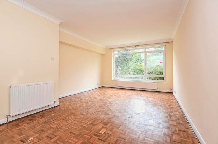 2 Bedroom Flat To Rent In St. John's Avenue, London, SW15