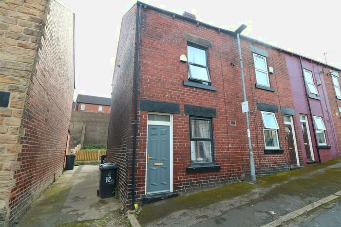 2 Bedroom Terraced House To Rent In Bank Street, Barnsley, S70