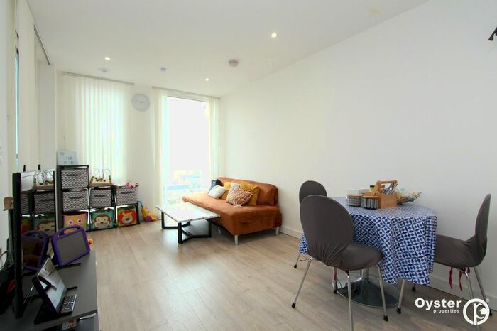 2 Bedroom Flat To Rent In College Road, Perceval Square, HA1