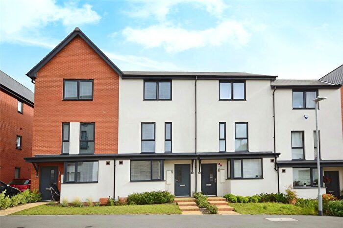 4 Bedroom Terraced House To Rent In Ruhemann Street, Reading, RG30