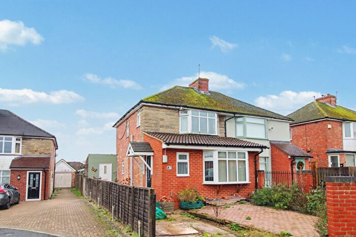 3 Bedroom Semi Detached House For Sale In Roman Way, Thatcham, RG18